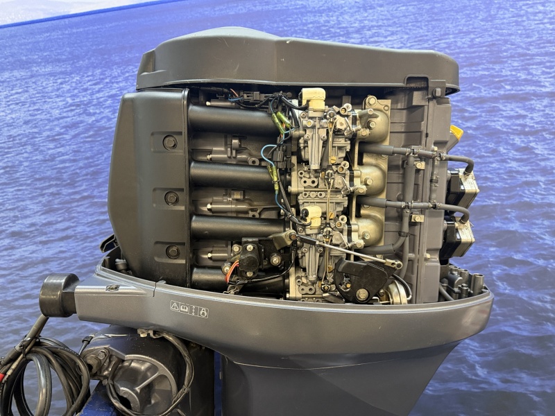 “ Yamaha 80 pk buitenboordmotor | 1e Eigenaar | 371 uur “ F80 AETL Langstaart power trim