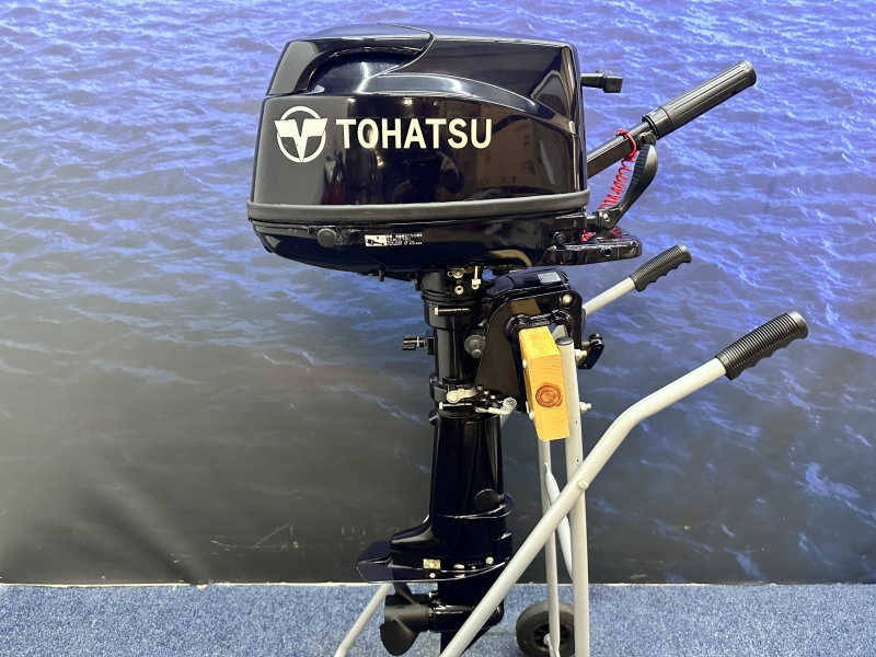 “ Tohatsu 5 pk buitenboordmotor | Kortstaart “ Kortstaart Gebruikt maar als nieuw