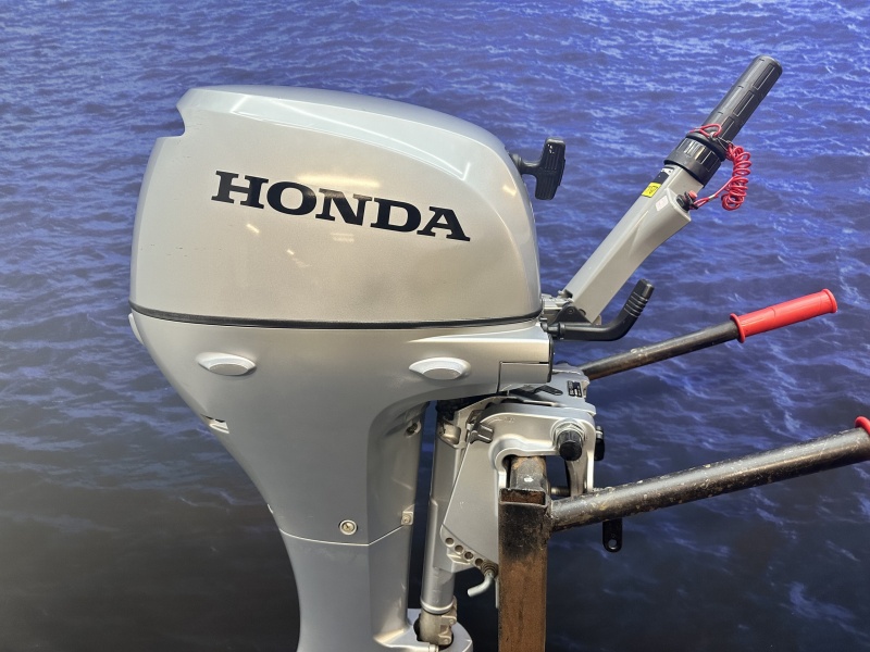 “Honda 20 pk | Korstaart| Eerste Eigenaar “ BF20 SHU KORTSTAART als nieuw