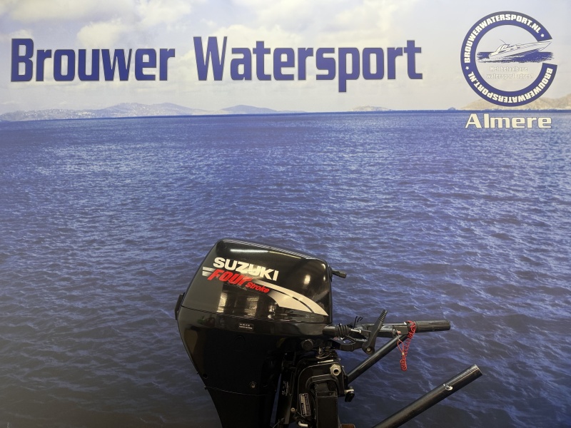 “ Suzuki 15 pk buitenboordmotor | Goede Staat | Kortstaart “ DF15AS Kortstaart knuppel bediening