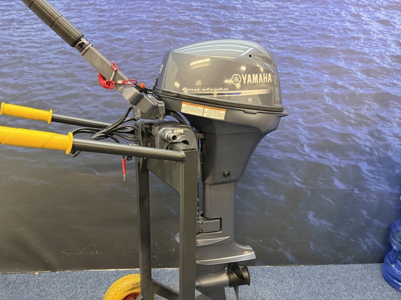 “Yamaha 9.9 pk | Buitenboordmotor | Knuppel | El start “ F9.9JEL | Langstaart | Elektrische start | Knuppel en Afstandsbediening