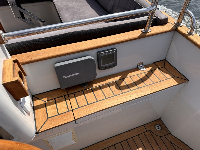 “ Menken Newport Bass 900 | Mercruiser 270 Pk| 140 UUR “ Newport Bass 900