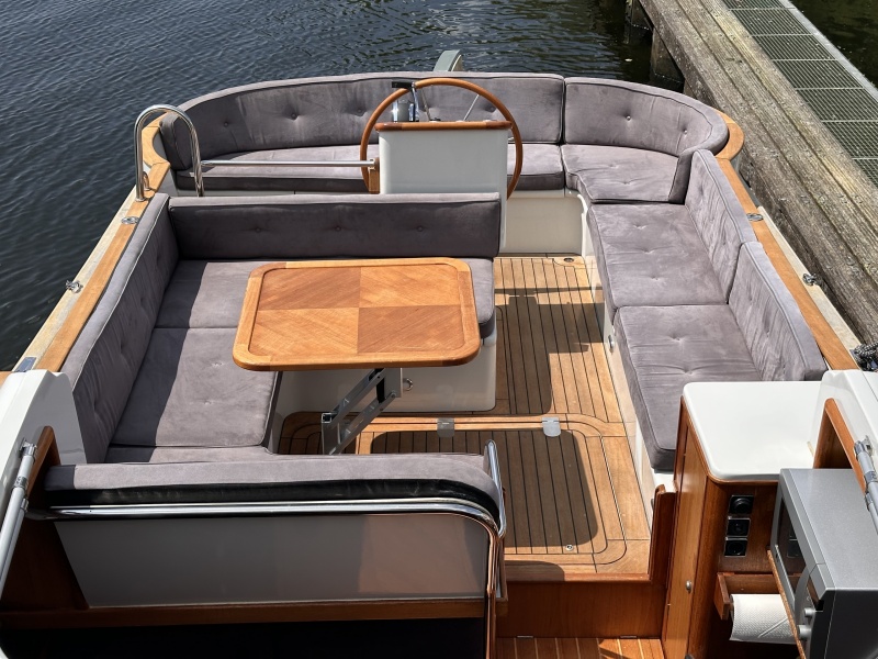 “ Menken Newport Bass 900 | Mercruiser 270 Pk| 140 UUR “ Newport Bass 900