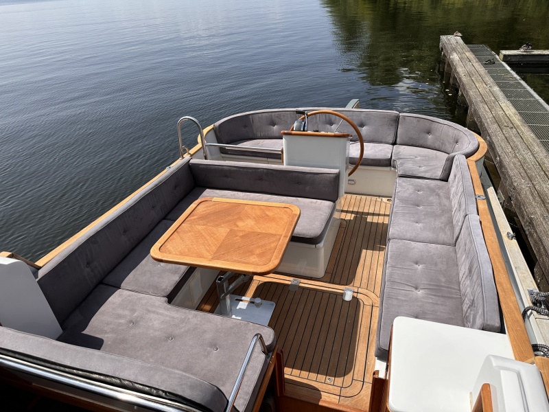 “ Menken Newport Bass 900 | Mercruiser 270 Pk| 140 UUR “ Newport Bass 900