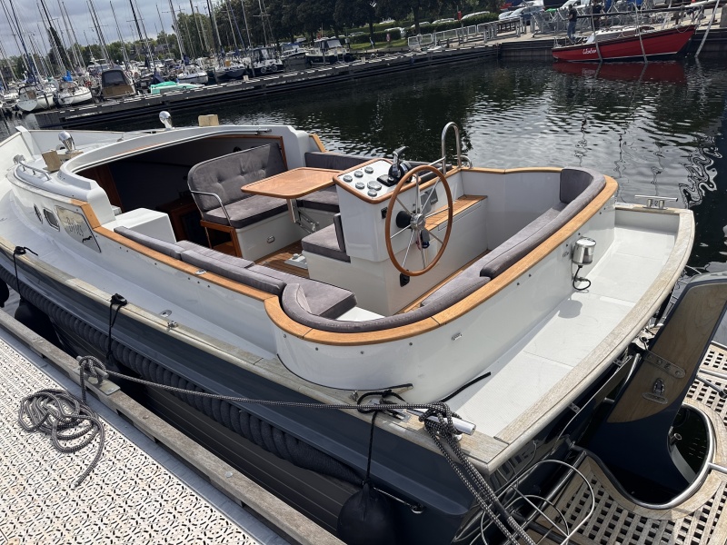 “ Menken Newport Bass 900 | Mercruiser 270 Pk| 140 UUR “ Newport Bass 900