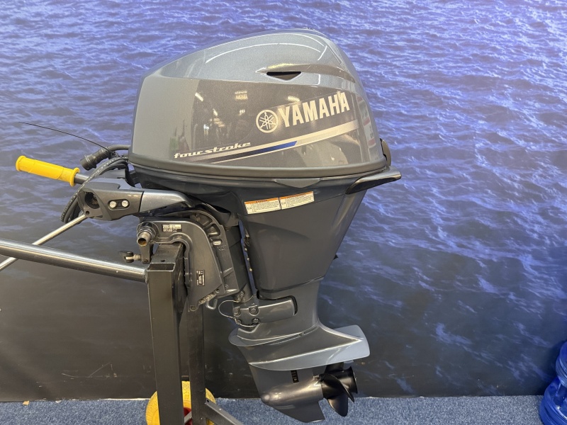 Yamaha 15 pk | Nieuwstaat! | 1e eigenaar | E-start F15CES Kortstaart, Elektrische start, Afstandsbediening