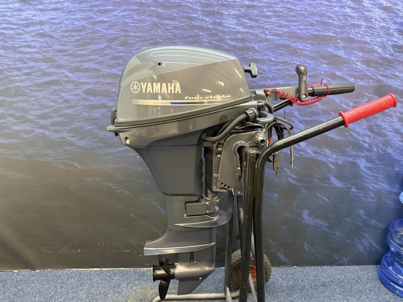 Yamaha 9.9 pk buitenboordmotor | E-start | 1e eigenaar! F9.9JMHS | Kortstaart | Elektrische start | Knuppel