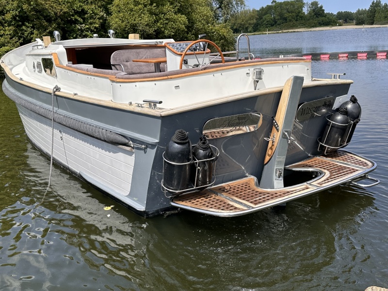 “ Menken Newport Bass 900 | Mercruiser 270 Pk| 140 UUR “ Newport Bass 900