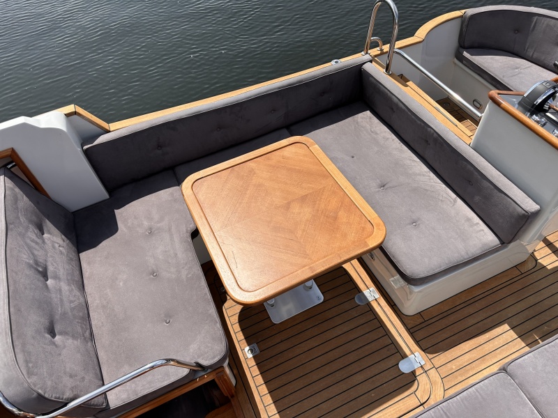 “ Menken Newport Bass 900 | Mercruiser 270 Pk| 140 UUR “ Newport Bass 900