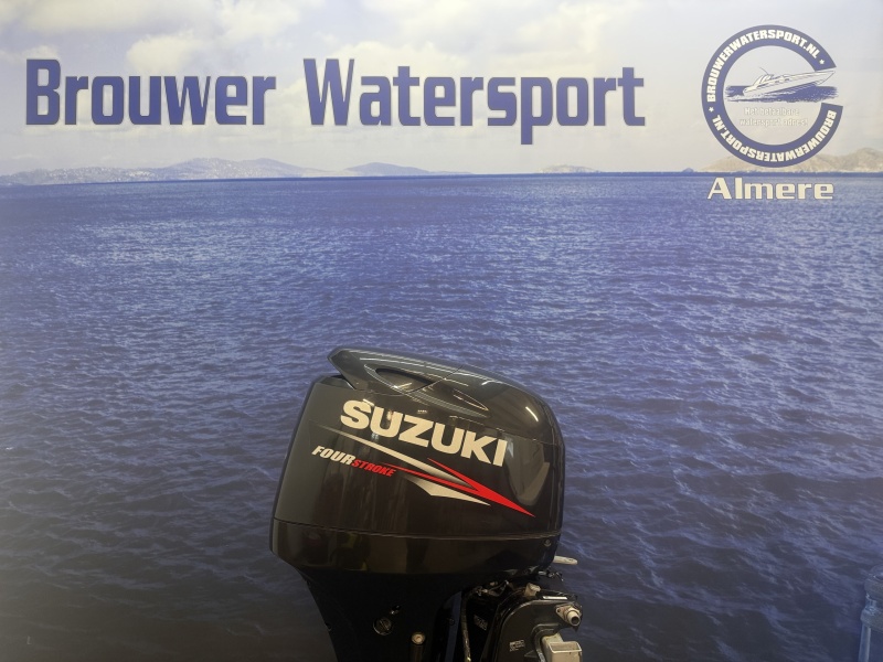 “ Suzuki 60 pk | Zo goed als Nieuw | PowerTrim • Langstaart elektrische start powertrim