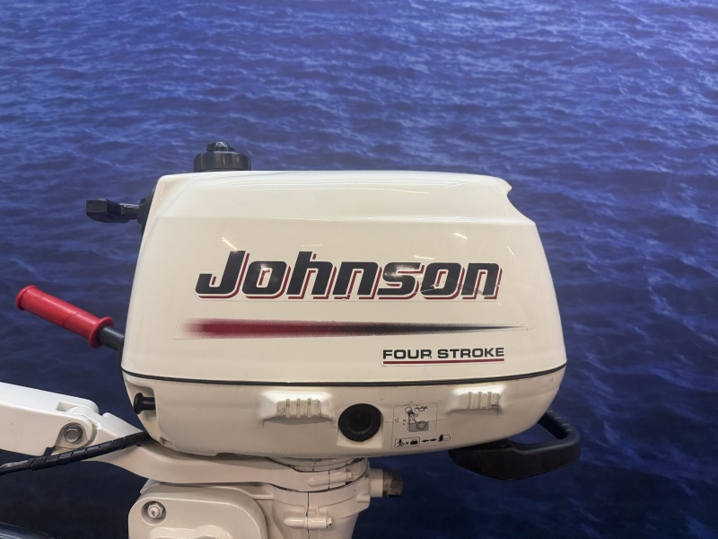 “ Johnson / Suzuki 5 pk 4 takt | Langstaart “ Zo goed als nieuwe gebruikte motor