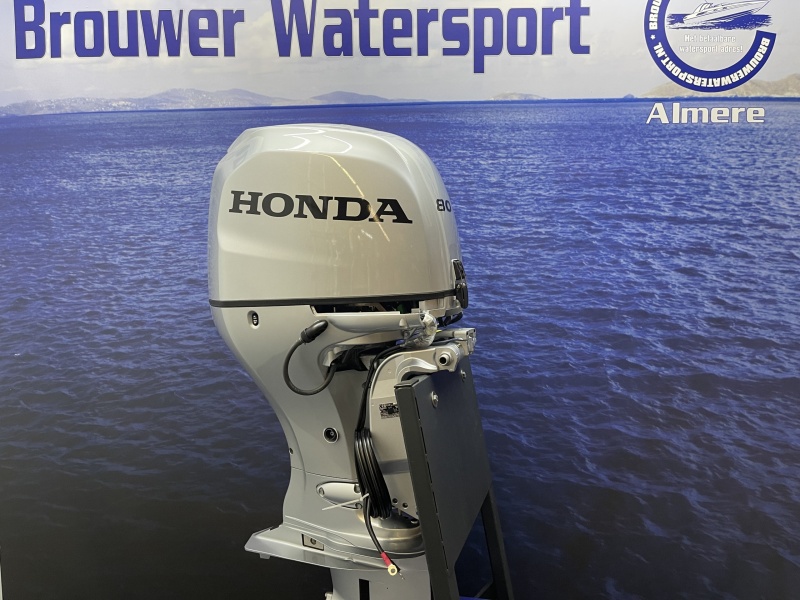 “ Honda 80pk buitenboordmotor | Eerste Eigenaar Als| Nieuw| Honda BF80 Zo goed als nieuwe jong gebruikte buitenboordmotor