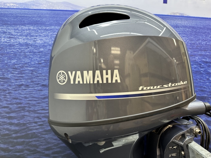 “ Yamaha 80 pk Buitenboordmotor | 46 vaaruren | 1e Eigenaar F80 DETL zo goed als nieuwe gebruikte motor met een uniek lage uren stand.