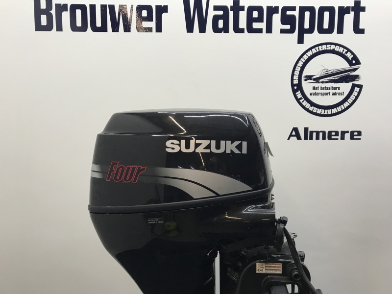 Suzuki buitenboordmotor 30 pk Lang el start afstand bediend