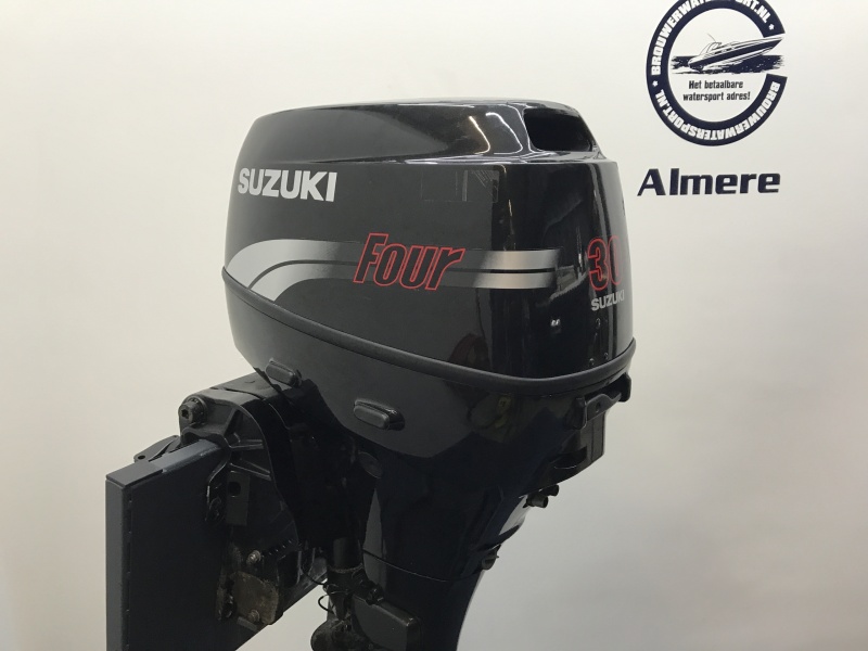 Suzuki buitenboordmotor 30 pk Lang el start afstand bediend