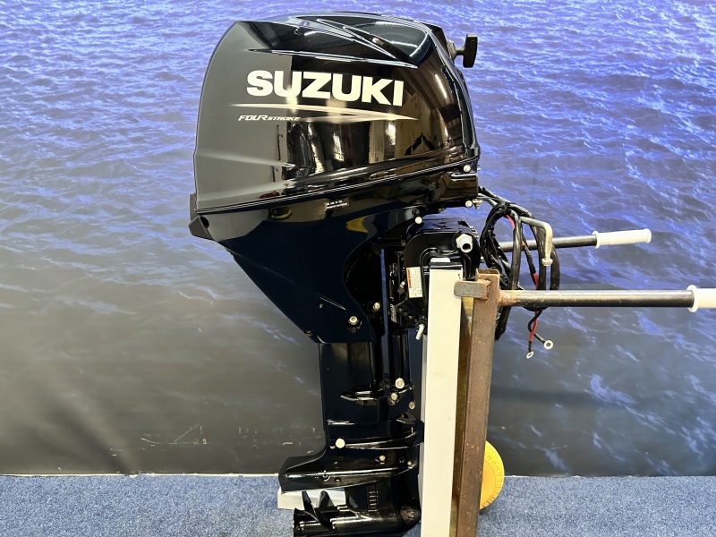 “ Suzuki 30 pk | Compleet in nieuwstaat | PowerTrim Langstaart elektrische start afstandsbediening powertrim