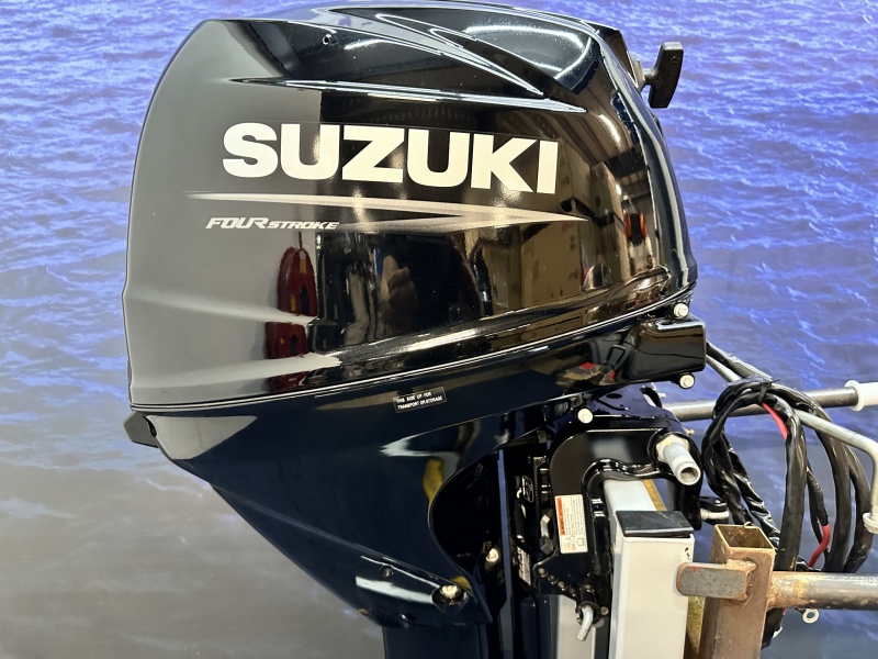 “ Suzuki 30 pk | Compleet in nieuwstaat | PowerTrim Langstaart elektrische start afstandsbediening powertrim