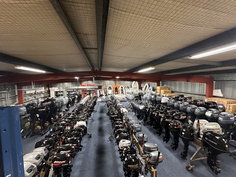 Tohatsu 30 pk buitenboordmotor in nieuw staat Langstaart motor met powertrim