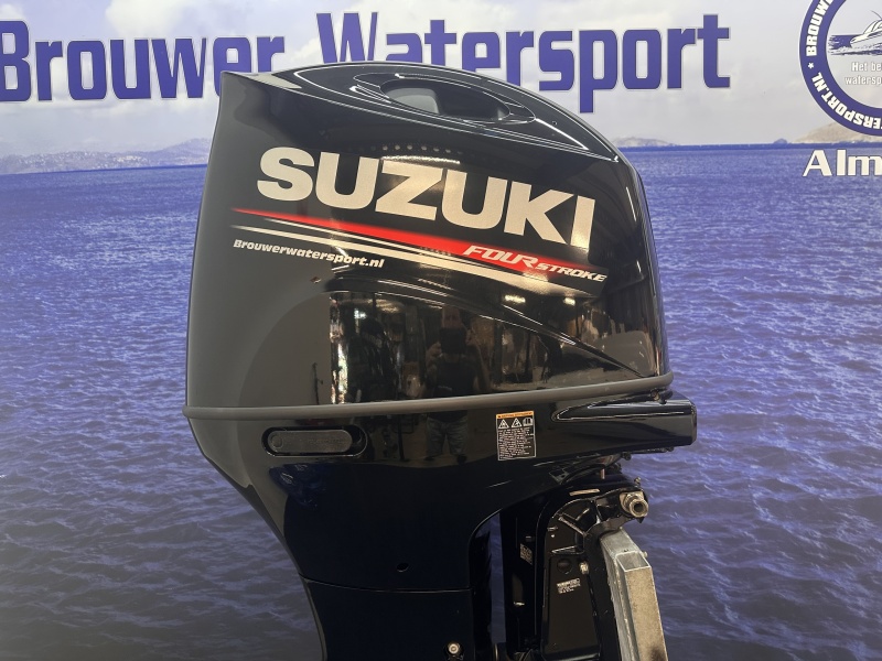 “Suzuki 200 pk Buitenboordmotor | 53 Uur | Nieuwstaat “ DF200 ATL zo goed als nieuw