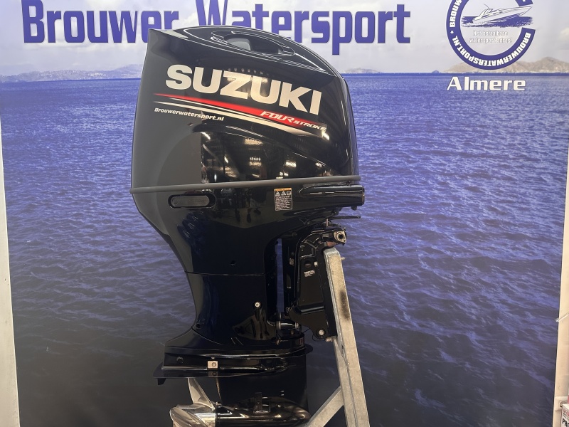 “Suzuki 200 pk Buitenboordmotor | 53 Uur | Nieuwstaat “ DF200 ATL zo goed als nieuw