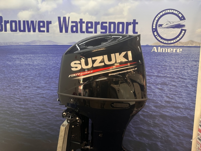 “Suzuki 200 pk Buitenboordmotor | 53 Uur | Nieuwstaat “ DF200 ATL zo goed als nieuw
