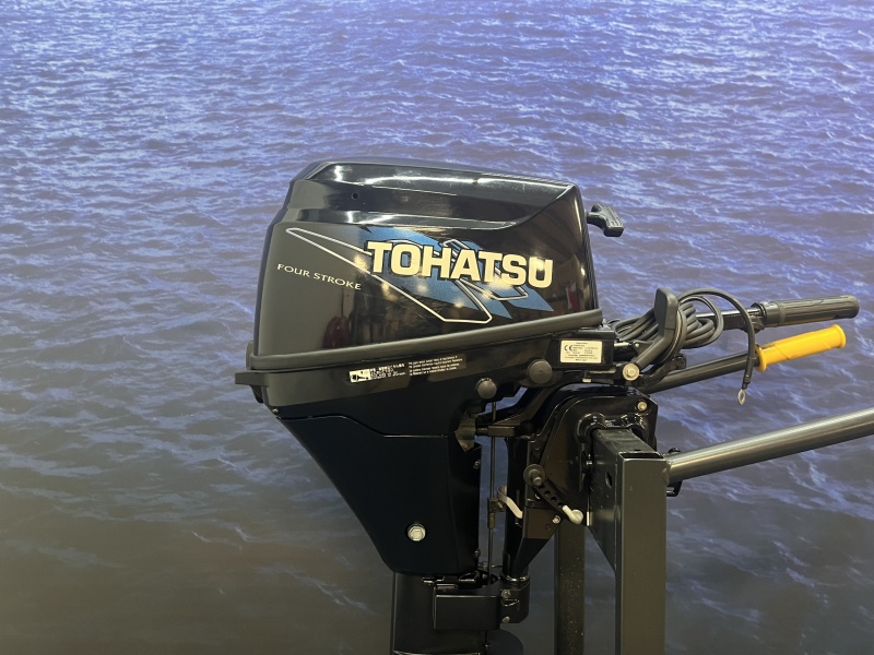 Tohatsu 6 8 pk buitenboordmotor Langstaart 4 takt 2 cilinder!!