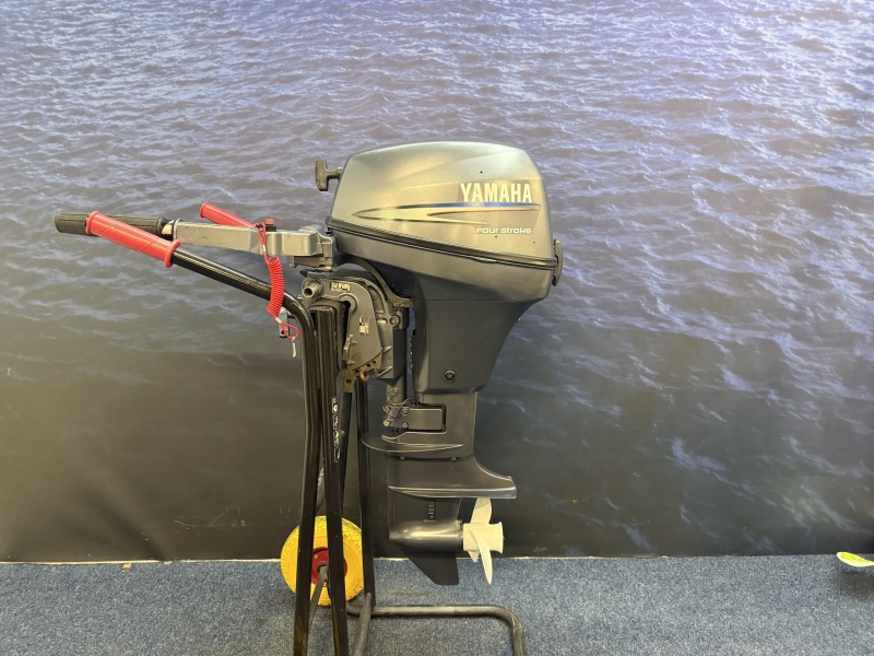 Yamaha 6 pk buitenboordmotor kortstaart 2 cilinder 4 takt !!!