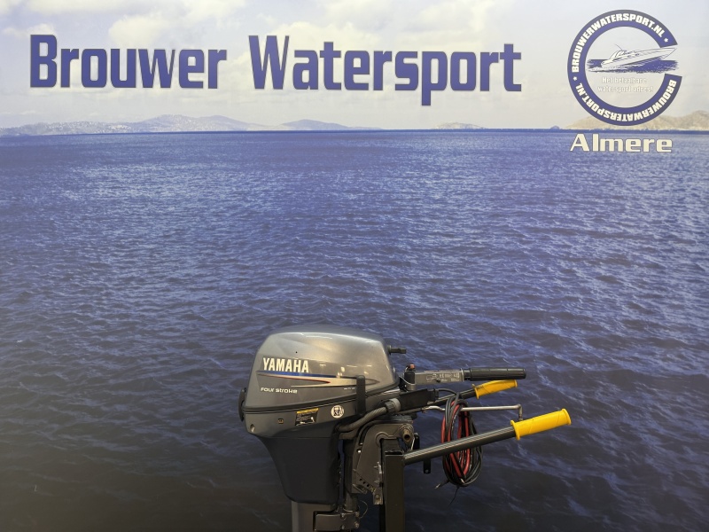 Yamaha 8 pk buitenboordmotor Kortstaart Afstand bediend