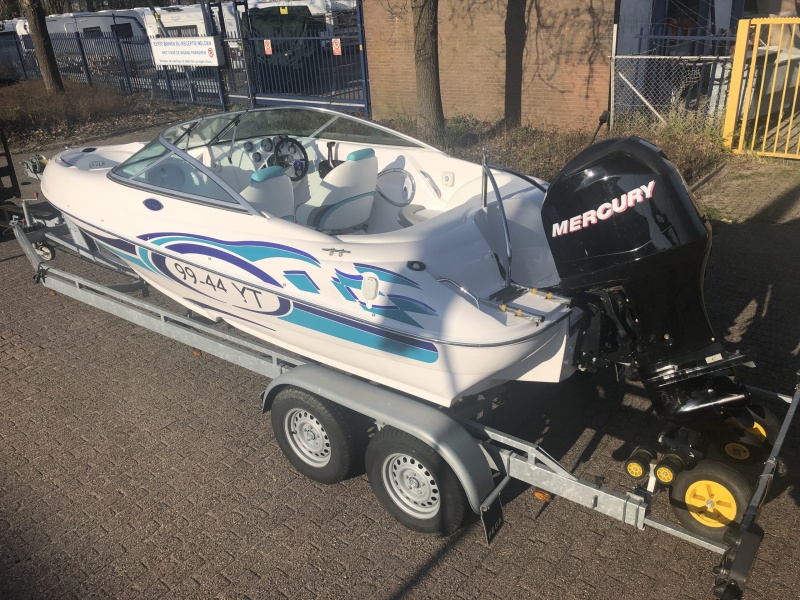Style 190 Bowrider