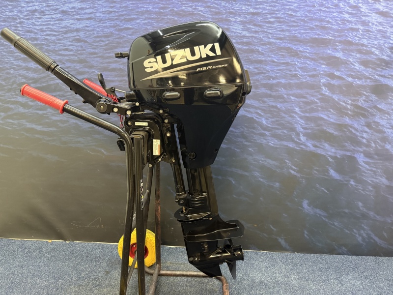 Suzuki 8 pk Langstaart | Als nieuw!