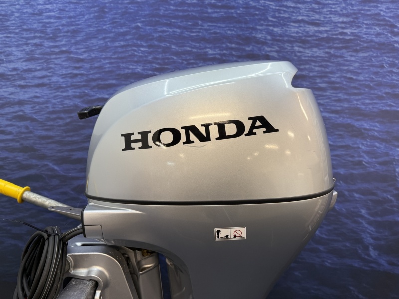 Honda 20 pk buitenboordmotor Absolute nieuwstaat | Langstaart | Afstand bediend | Elektrische start
