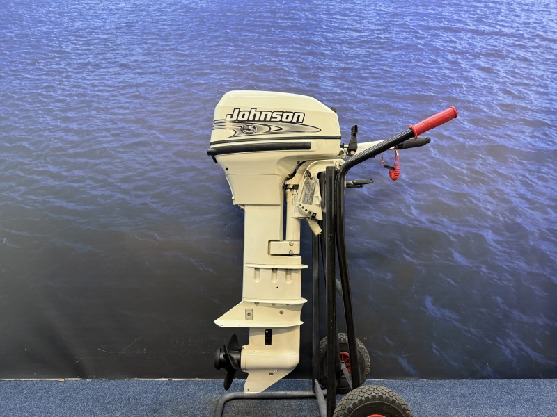 Johnson 15 pk “Johnson 15 | Unieke motor | Top staat | Licht gewicht”