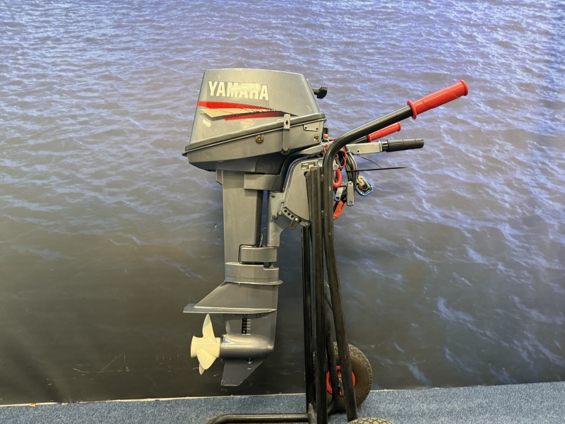 “Yamaha 8pk | 2-takt | Absolute nieuwstaat” Yamaha 8 pk 2-takt, kortstaart, elektrische start