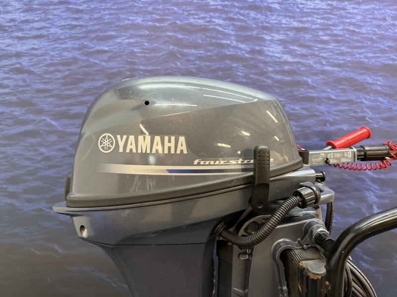 “Yamaha 8 pk buitenboordmotor | Unieke motor | Top staat” Langstaart | Elektrische start | Knuppelbediening