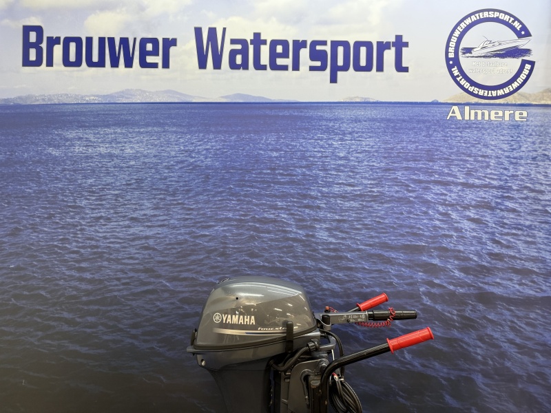 “Yamaha 8 pk buitenboordmotor | Unieke motor | Top staat” Langstaart | Elektrische start | Knuppelbediening
