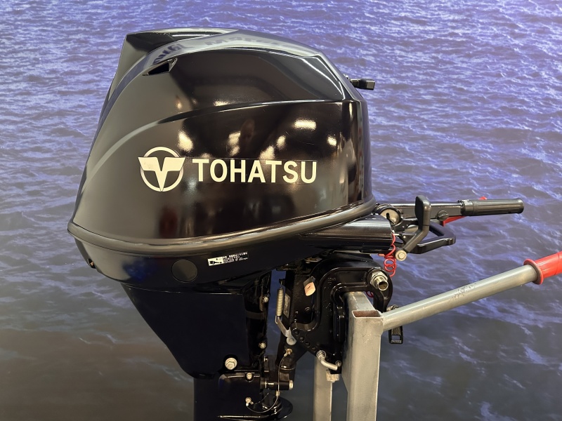 “ Tohatsu 30 pk buitenboordmotor | Langstaart | Knuppel “ Gebruikte zo goed als nieuweLangstaart motor