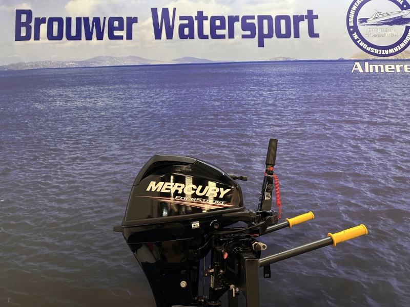 “ Mercury 15 pk | Kortstaart | Nieuwstaat “ F15 mh zo goed als nieuwe gebruikte kortstaart Motor