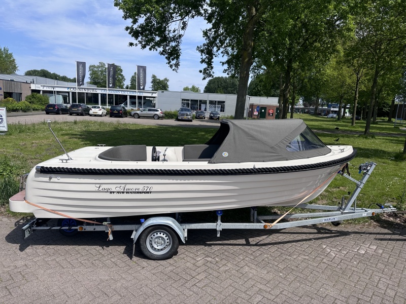 Lago Amore 570 Prachtige sloep 15 pk Suzuki