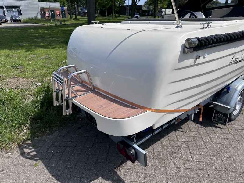 Lago Amore 570 Prachtige sloep 15 pk Suzuki