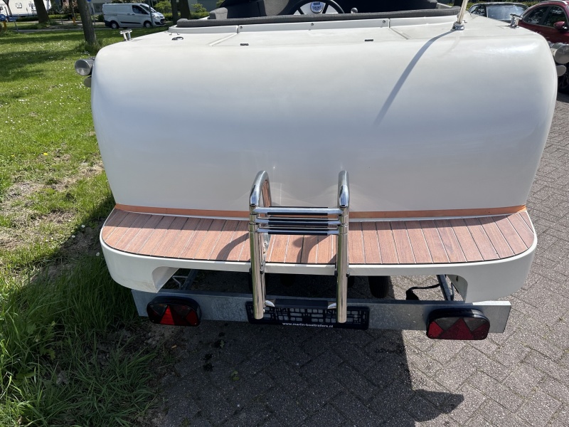 Lago Amore 570 Prachtige sloep 15 pk Suzuki