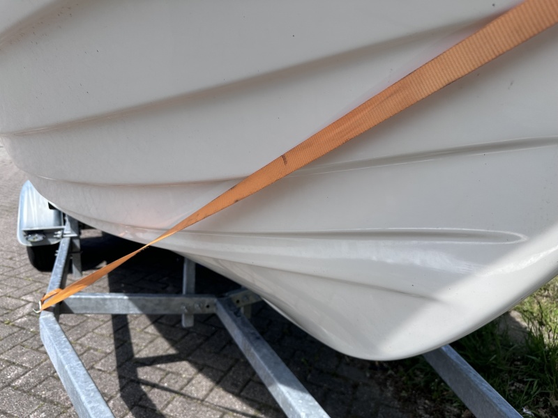 Lago Amore 570 Prachtige sloep 15 pk Suzuki