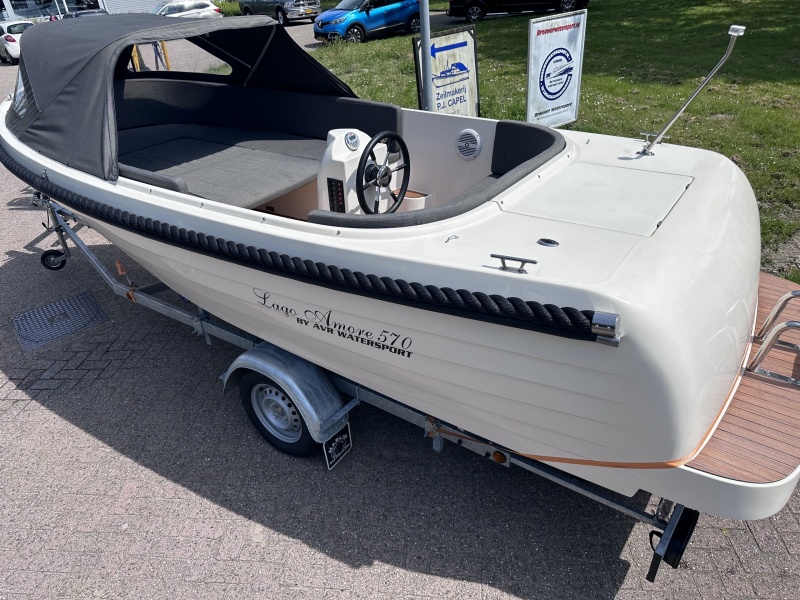 Lago Amore 570 Prachtige sloep 15 pk Suzuki