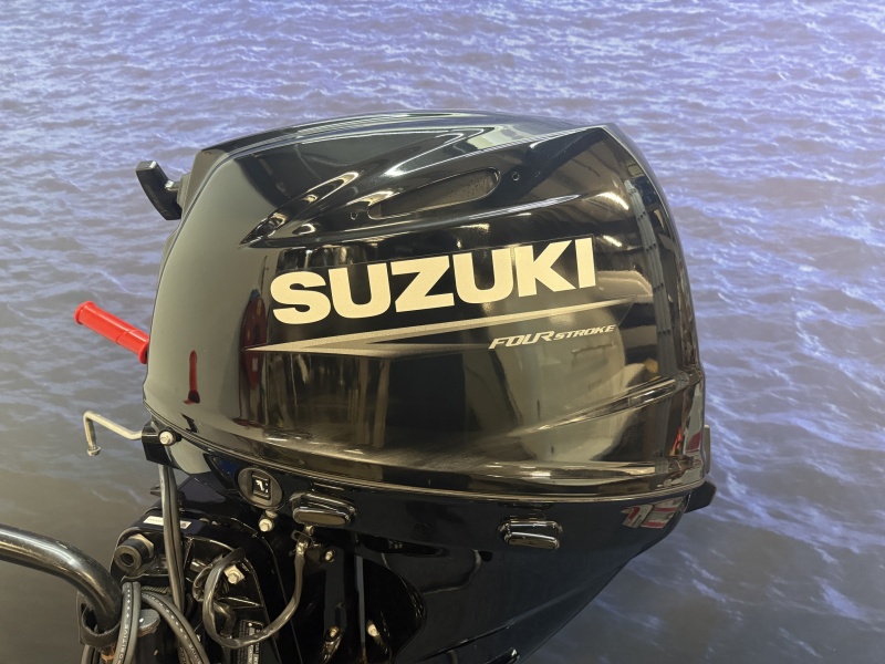 Suzuki 30 pk buitenboordmotor | Absolute Nieuwstaat! Langstaart | Afstandsbediening | Elektrische start