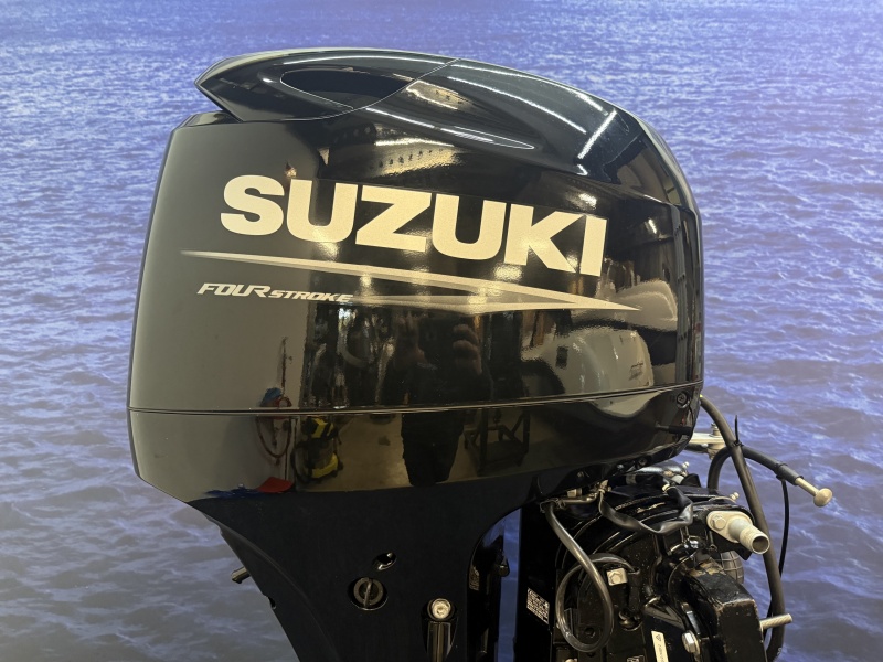 “ Suzuki 60 pk buitenboordmotor| Absolute nieuwstaat! “ Langstaart | Elektrische start | Powertrim