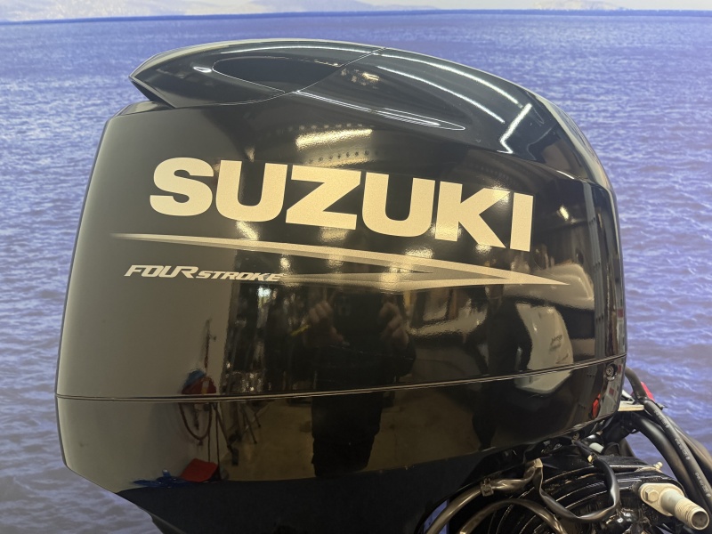 “ Suzuki 60 pk buitenboordmotor| Absolute nieuwstaat! “ Kortstaart | Elektrische start | Powertrim