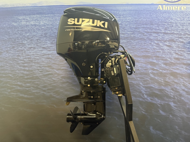 “ Suzuki 60 pk buitenboordmotor| Absolute nieuwstaat! “ Kortstaart | Elektrische start | Powertrim