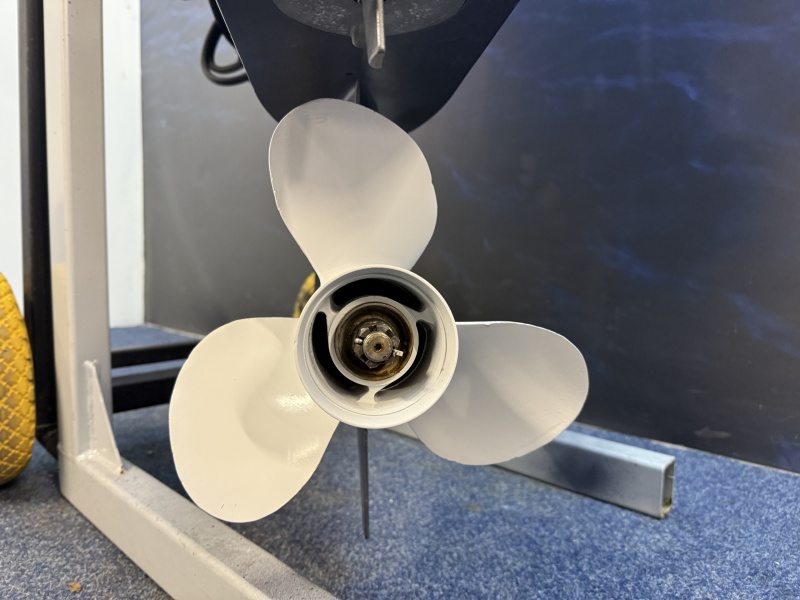 “ Yamaha 60 pk buitenboordmotor | Nieuwstaat | 360 uur “ Langstaart | Elektrische start | Powertrim