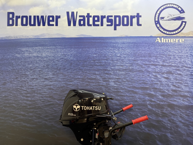 “ Tohatsu 9.9 pk injectie buitenboordmotor | Nieuwstaat “ MFS 9.9 EPL Langstaart reeds op 15 pk gezet.