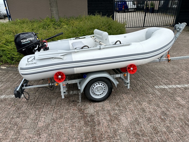 Zodiac 325 fast roller Acti V met of zonder motor en trailer