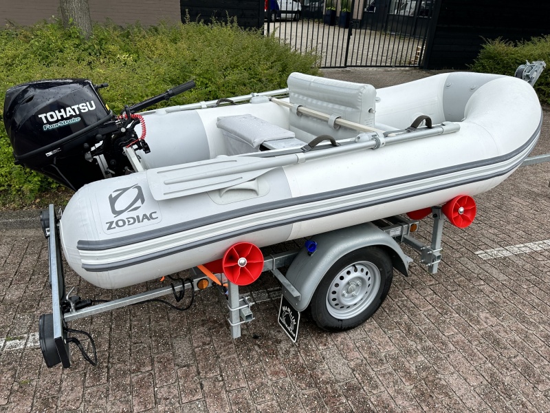 Zodiac 325 fast roller Acti V met of zonder motor en trailer